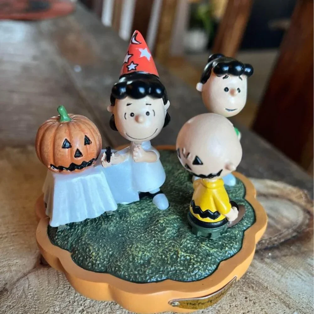 Halloween Hawthorne Village Peanuts By Bradford Exchange Set Of 9 characters - Picture 2 of 10